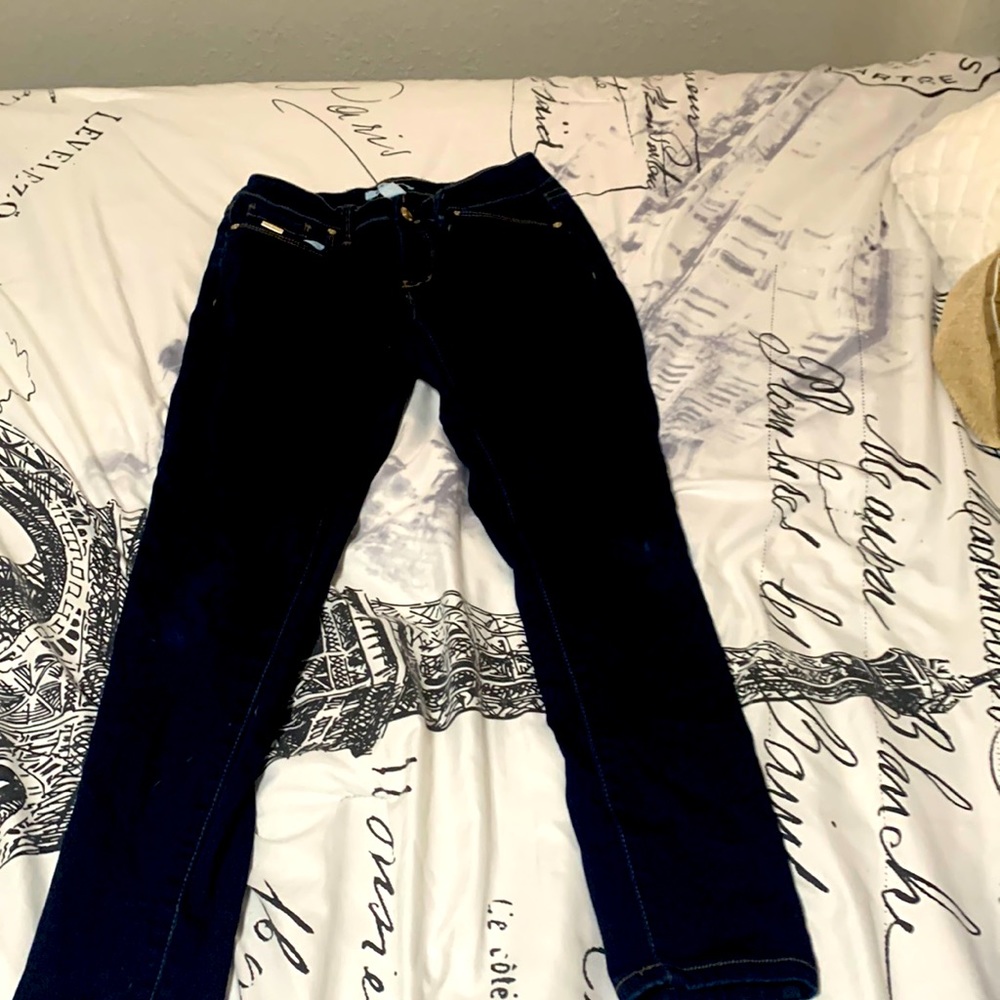 Cute skinny mid length jeans